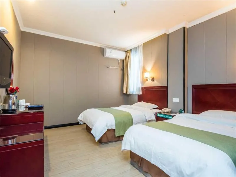 Bed in GreenTree Inn Jiangsu Suzhou Mudu Ancient Street Express Hotel