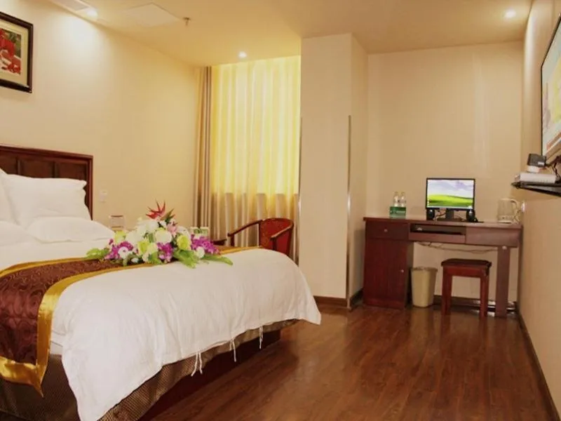 GreenTree Inn Jiangsu Yancheng Dongtai Railway Station Beihai East Road Express Hotel