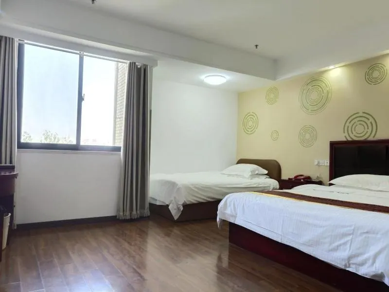 GreenTree Inn Jiangsu Yancheng Dongtai Railway Station Beihai East Road Express Hotel
