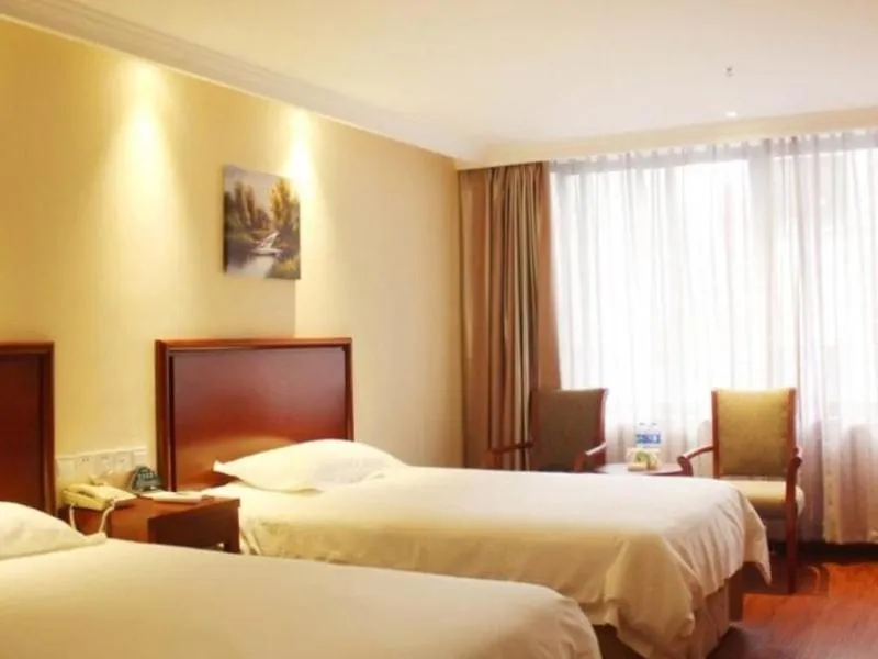 Bed in GreenTree Inn Jiangsu Lianyungang Donghai New Bus Station Express Hotel