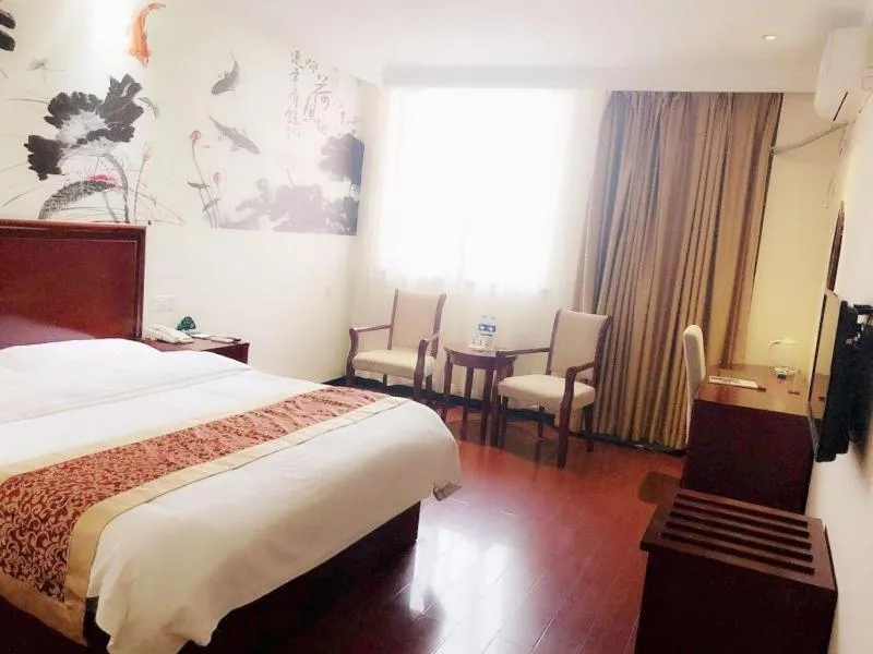 Bed in GreenTree Inn Jiangsu Lianyungang Donghai New Bus Station Express Hotel