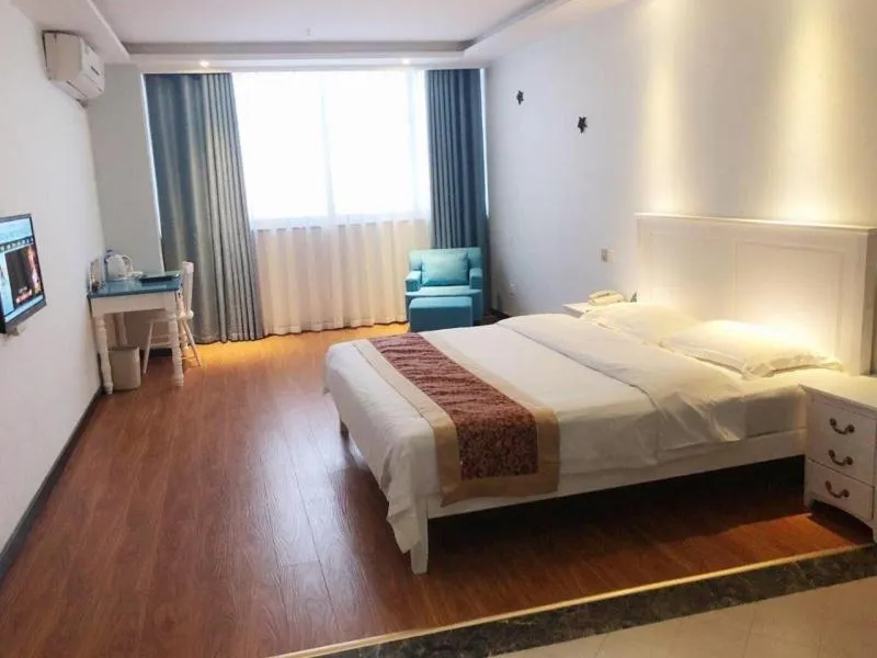 Bed in GreenTree Inn Jiangsu Lianyungang Donghai New Bus Station Express Hotel