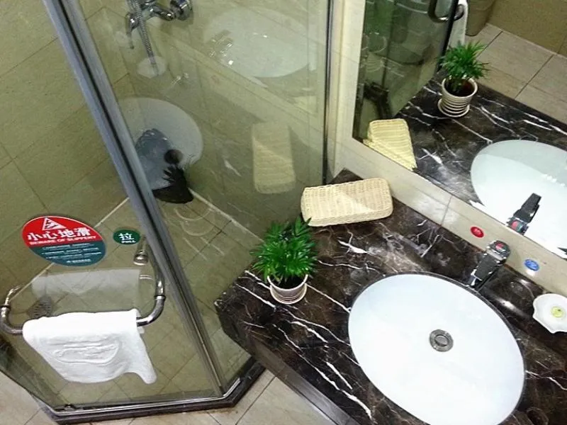 GreenTree Inn Jiangsu Lianyungang Donghai New Bus Station Express Hotel