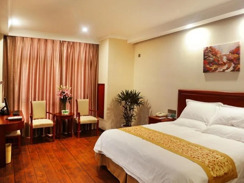 Bed in GreenTree Inn Jiangsu Changzhou Hutang Textile City Business Hotel