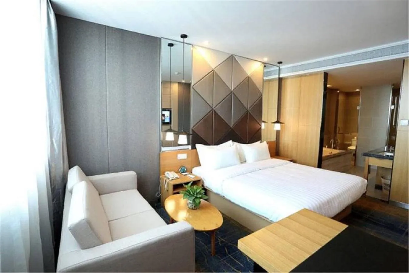 Bed in GreenTree Inn Jiangsu Taizhou Dongfeng Road Express Hotel