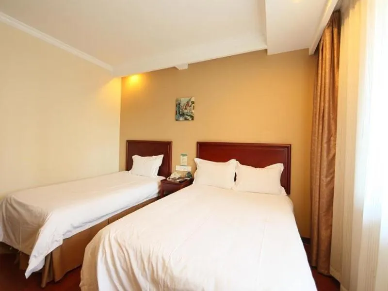 Bed in GreenTree Inn Hefei Maanshan Road Qiupuhe Road Subway Station Business Hotel