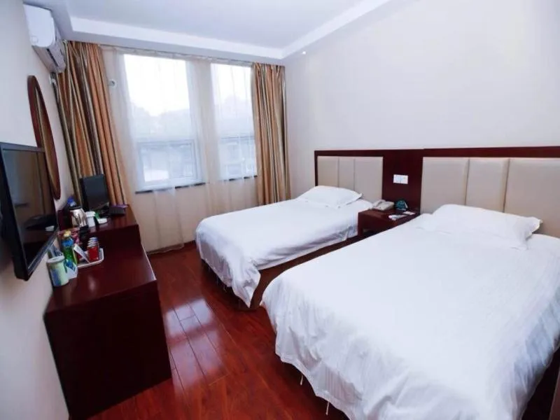 Bed in GreenTree Inn Anhui Hefei Huizhou Avenue Dazhonglou Express Hotel