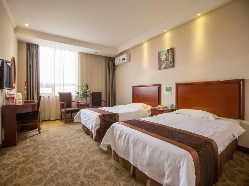 Bed in Greentree Inn Anhui Hefei South High-speed Rail Station Fanhua Avenue Haiheng Express Hotel