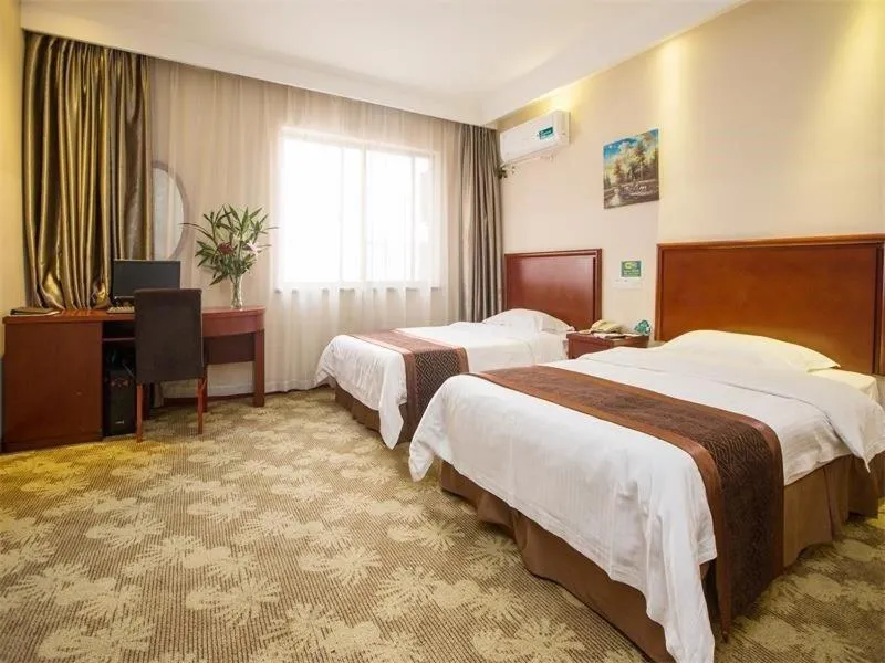 Bed in Greentree Inn Anhui Hefei South High-speed Rail Station Fanhua Avenue Haiheng Express Hotel