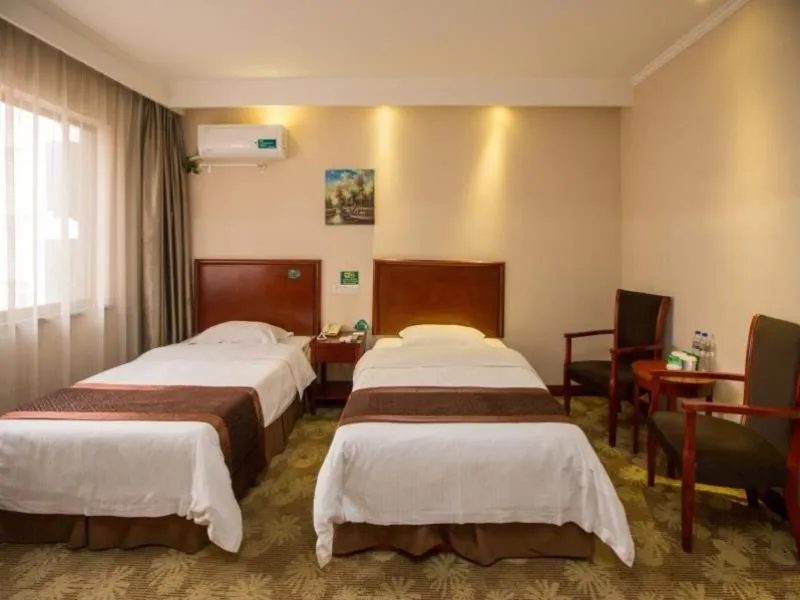 Bed in Greentree Inn Anhui Hefei South High-speed Rail Station Fanhua Avenue Haiheng Express Hotel