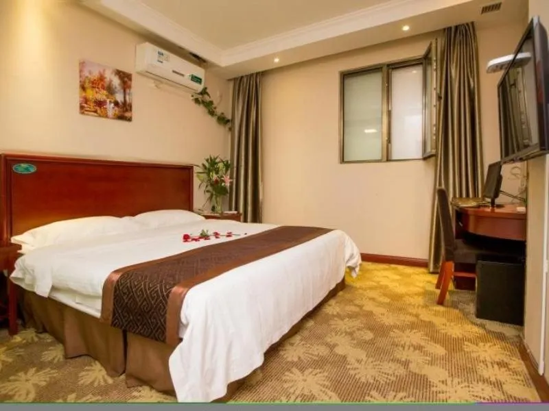 Bed in Greentree Inn Anhui Hefei South High-speed Rail Station Fanhua Avenue Haiheng Express Hotel
