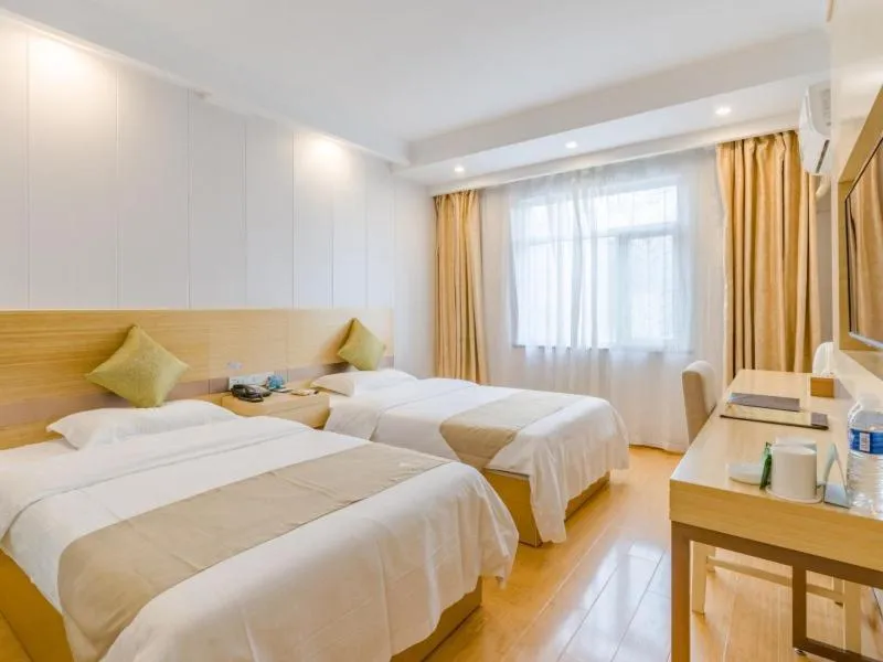 Bed in GreenTree Inn AnHui HeFei High-Speed Railway South Station BaoHe Avenue Government Business Hotel