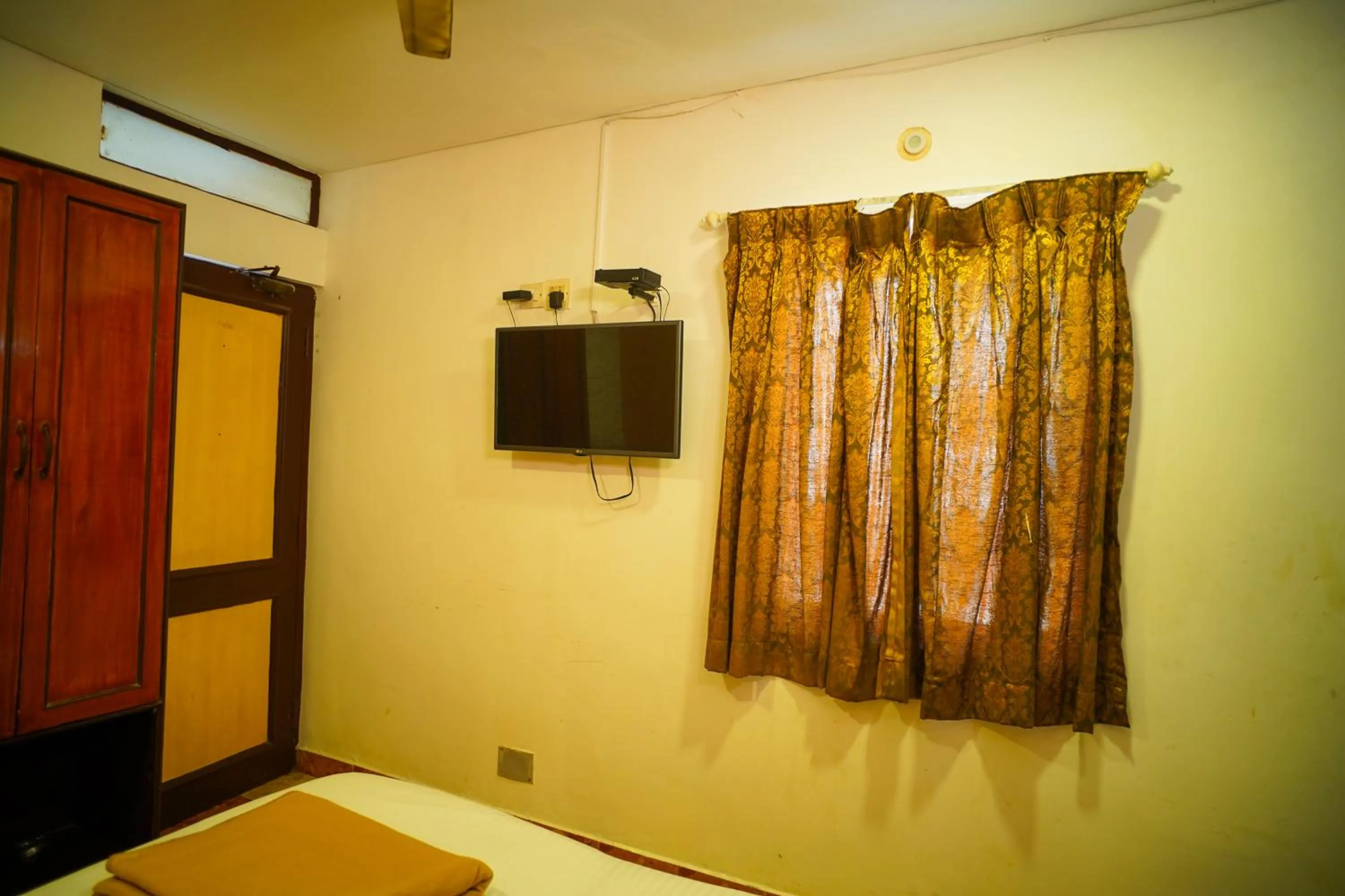 Hotel Raaj Bhaavan