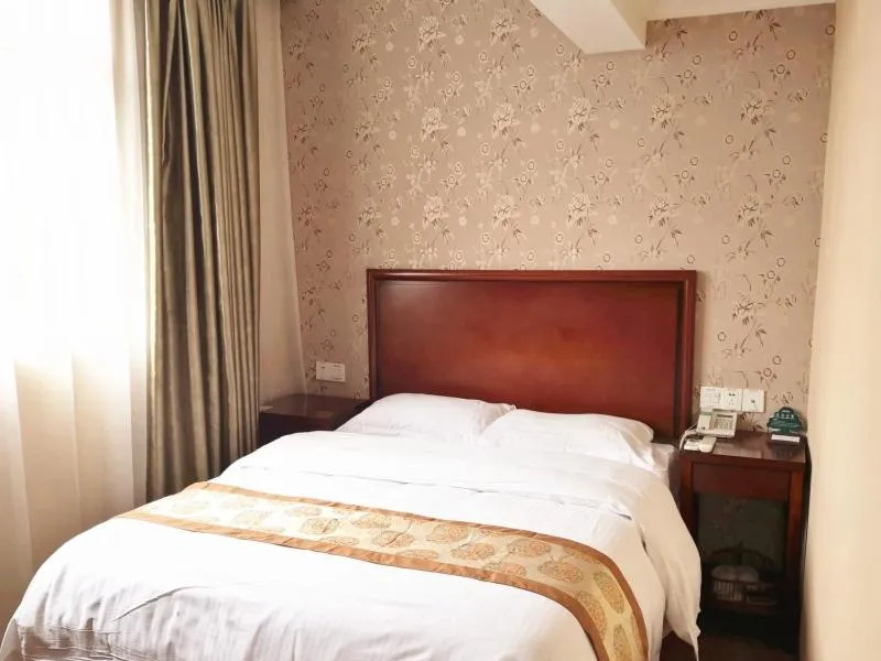 Bed in GreenTree Inn Zhejiang Ningbo Dongqian Lake Yinxian Avenue North Mozhi Road Business Hotel