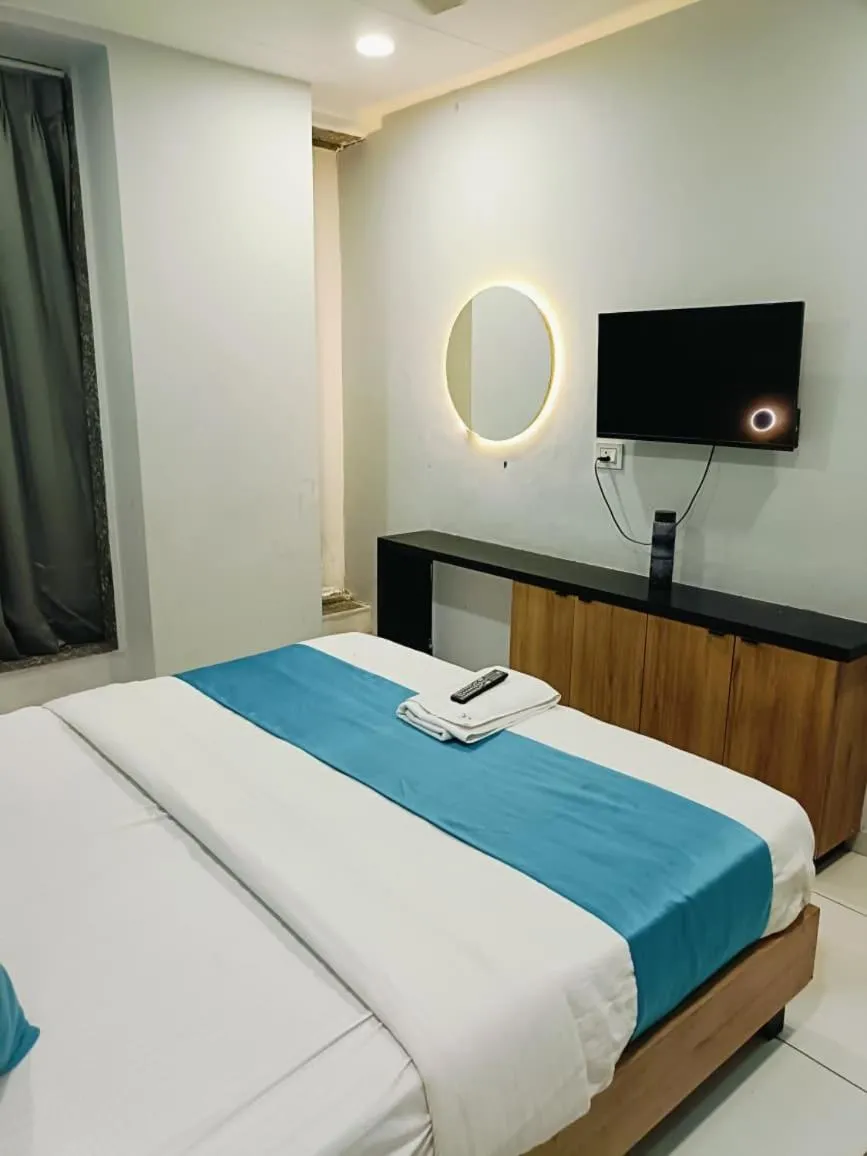 Bed in hotel grand view