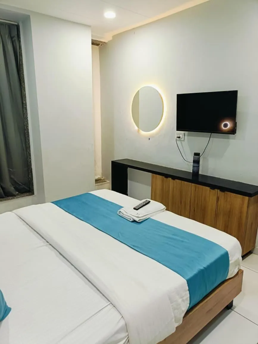 Bed in hotel grand view