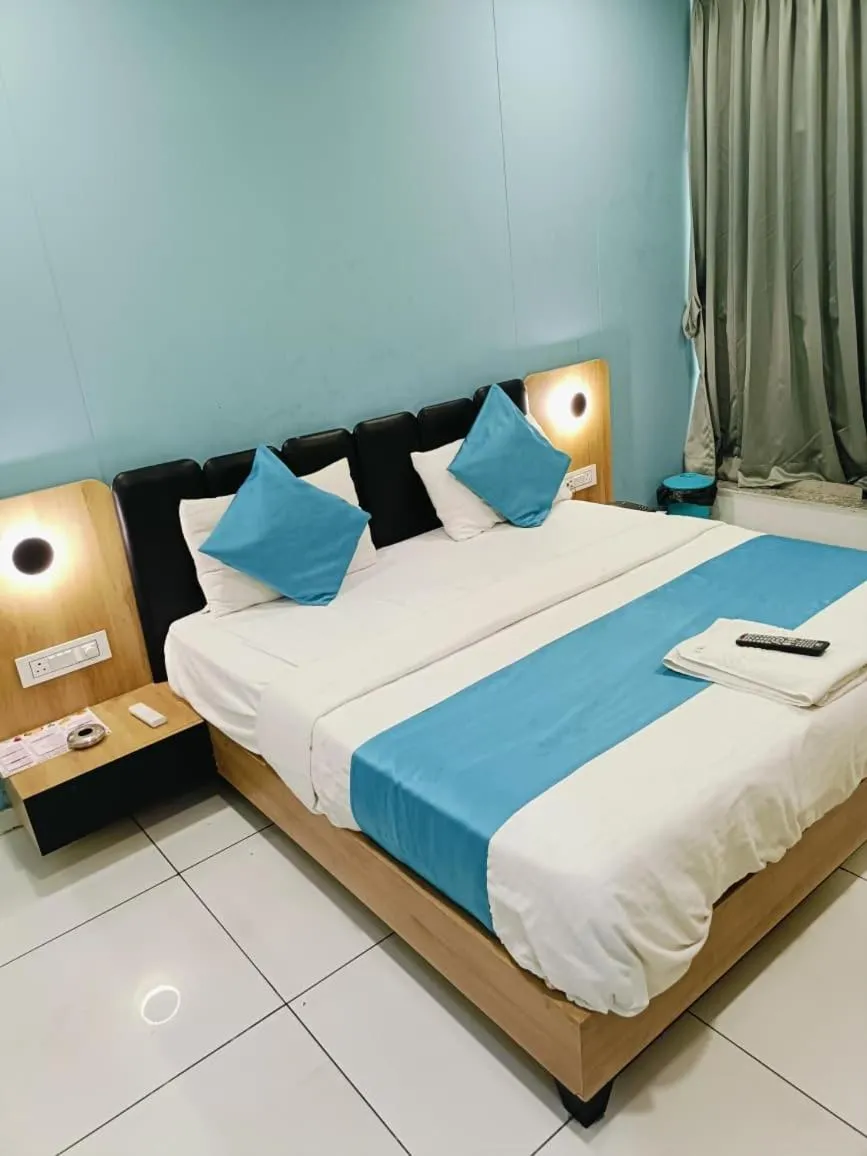 Bed in hotel grand view