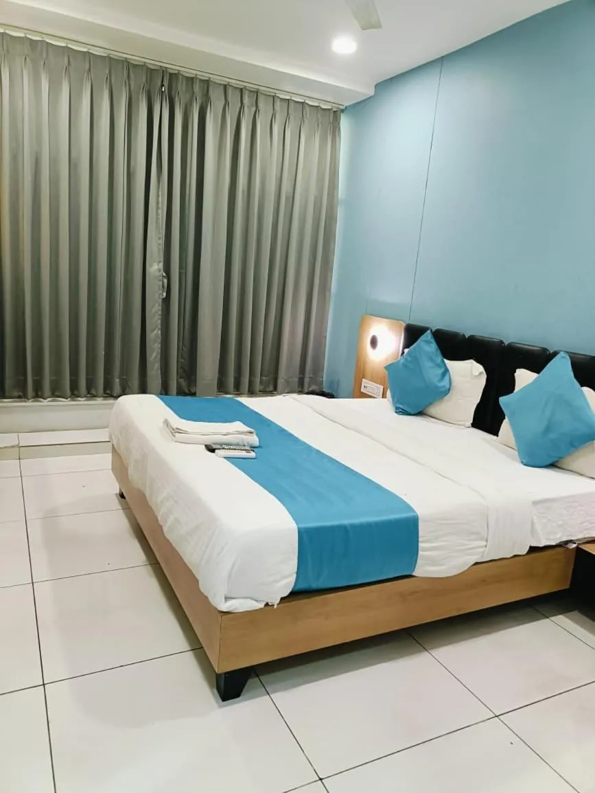 Bed in hotel grand view