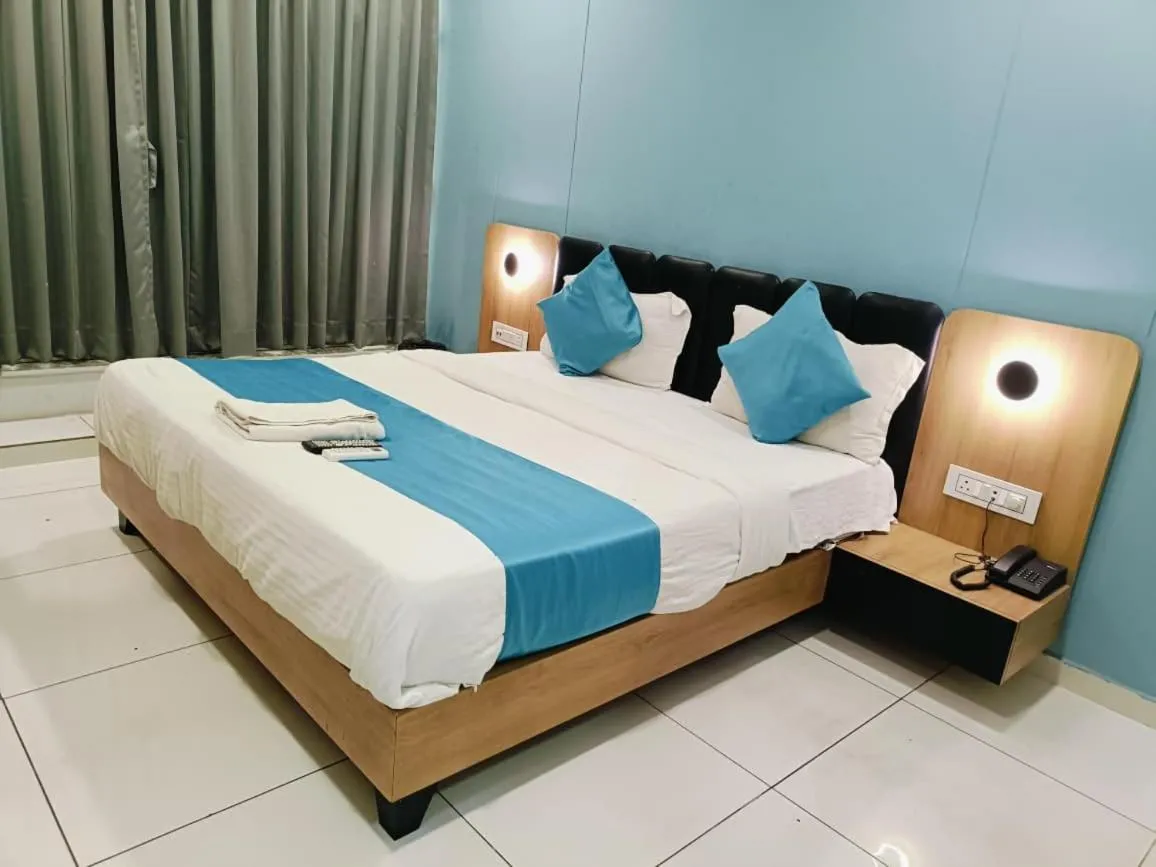 Bed in hotel grand view