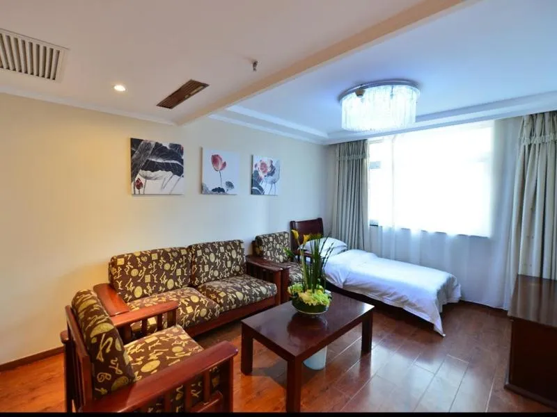 GreenTree Alliance Beijing West Railway Station North Square Hotel