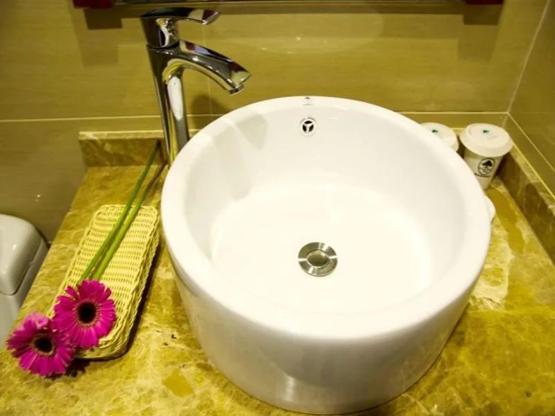 GreenTree Inn ShangHai Car Piers Studio Express Hotel