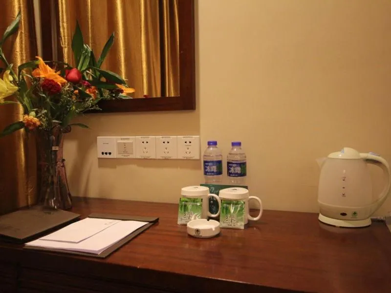 GreenTree Inn HeBei ZhangJiaKou GongYe Road No.5 Middle School Shell Hotel