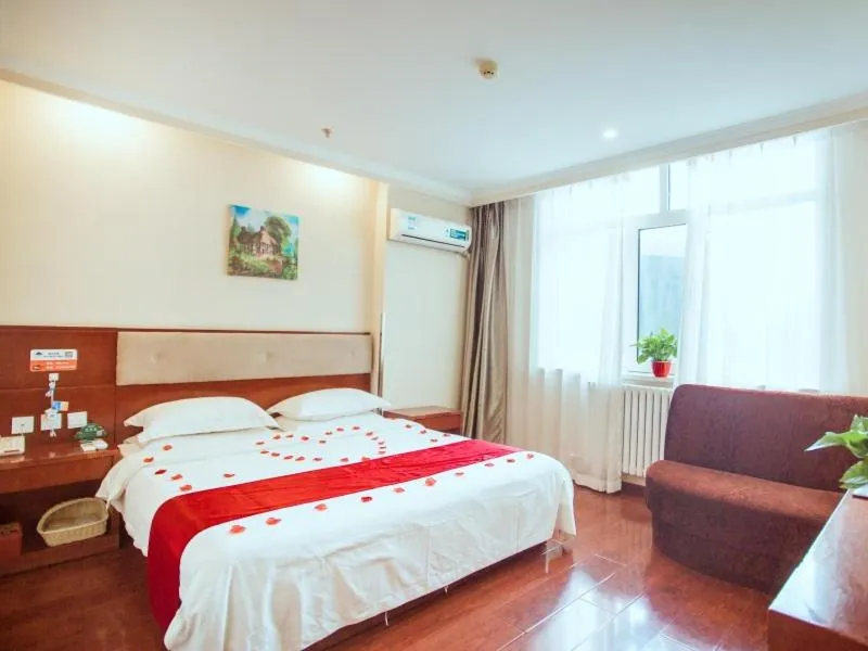 Bed in GreenTree Inn HeBei ZhangJiaKou ZhangBei Caoyuantian Rd ZhangKu Avenue Express Hotel