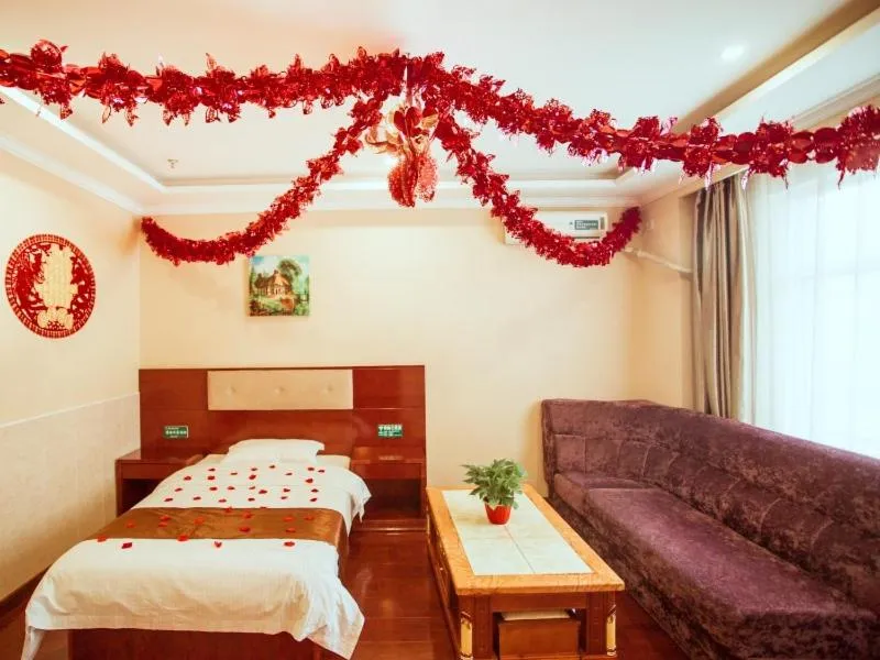 Bed in GreenTree Inn HeBei ZhangJiaKou ZhangBei Caoyuantian Rd ZhangKu Avenue Express Hotel