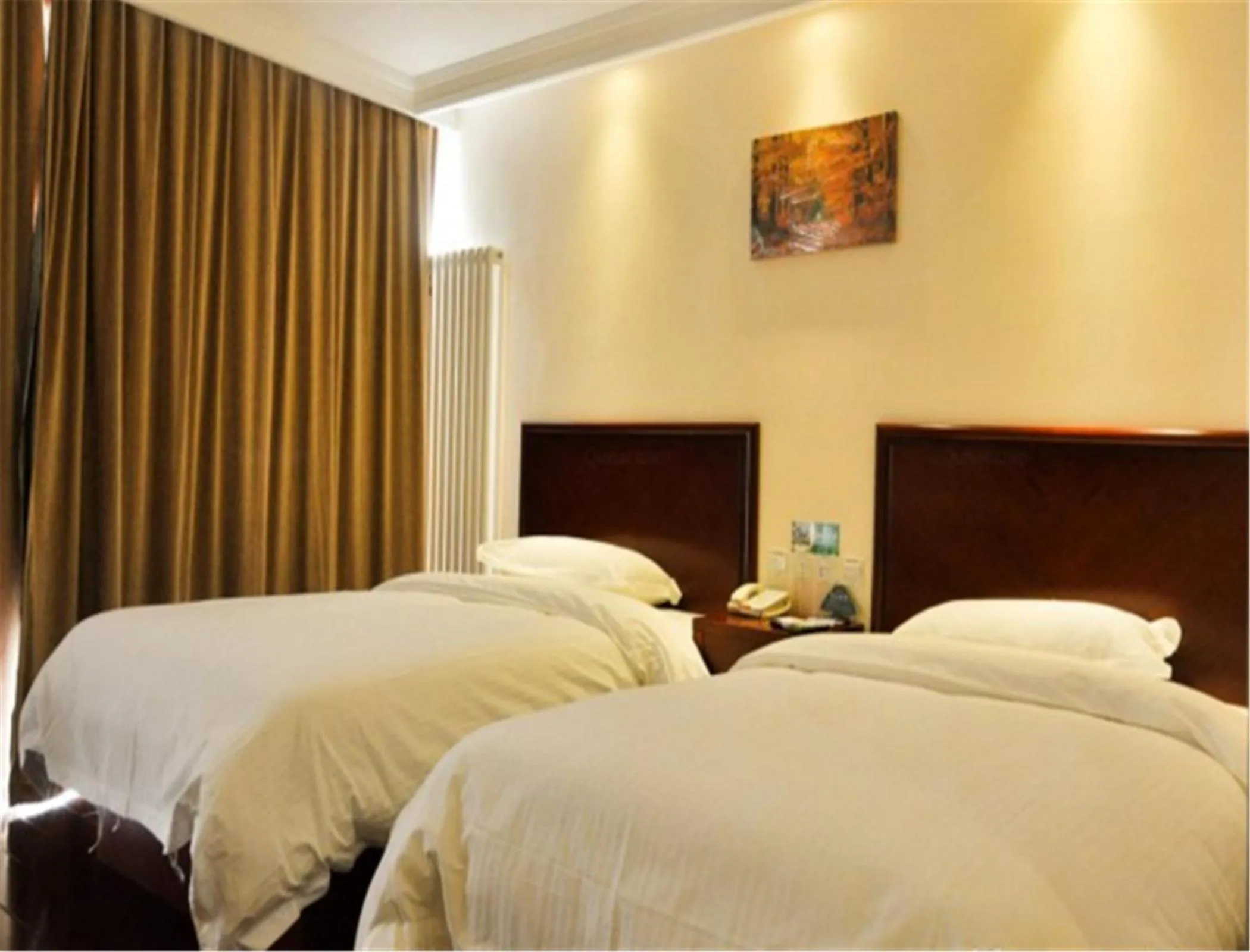 Bed in GreenTree Inn HeBei ChengDe Railway Station Southeast ChengDe Century City Business Hotel