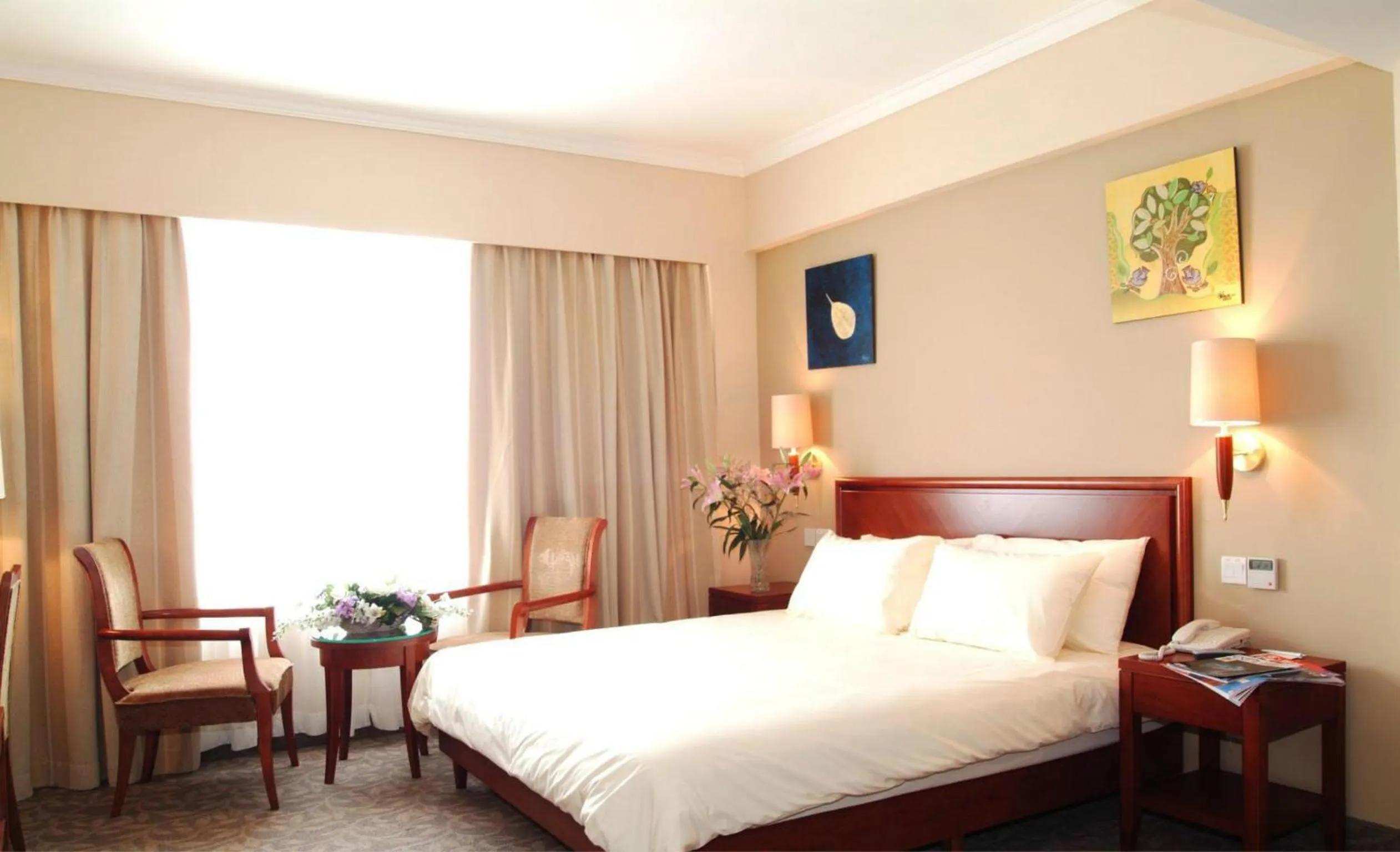 Photo of the whole room, Bed in GreenTree Inn HeBei QinHuangDao ChangLi County MinSheng Road Walking Street Express Hotel