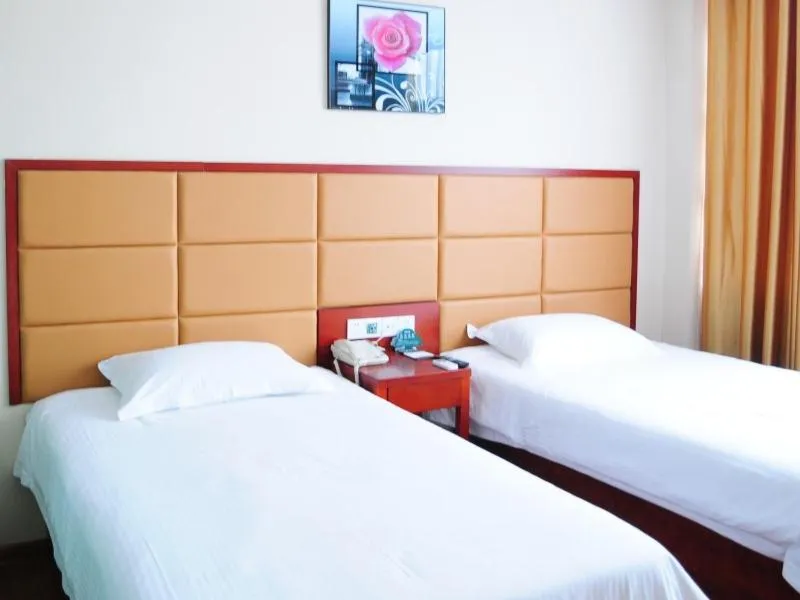 GreenTree Inn Shandong Dezhou Qihe County Party committee Qilu Street Express Hotel