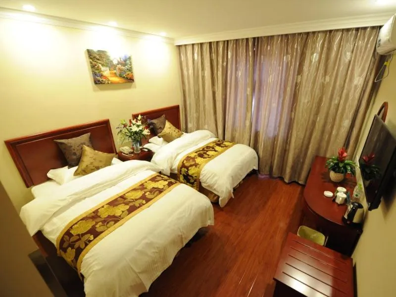 Bed in GreenTree Inn ShanDong YanTai Development Zone International Airport Shell Hotel