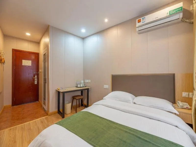 Bed in GreenTree Inn Shandong Jining Railway Station Express Hotel