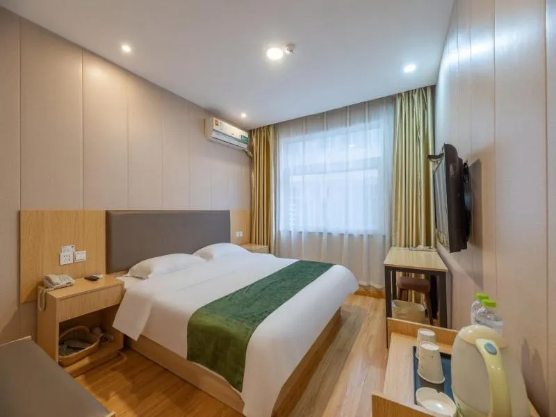 Bed in GreenTree Inn Shandong Jining Railway Station Express Hotel