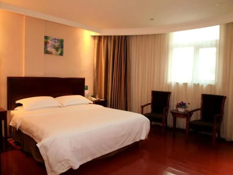 GreenTree Inn ShanDong JiNing JiaXiang County JianShe (S) Road Express Hotel