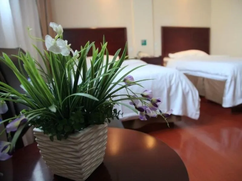 GreenTree Inn ShanDong JiNing JiaXiang County JianShe (S) Road Express Hotel