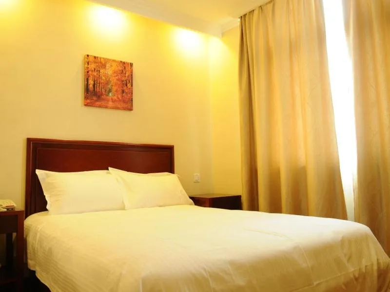 Bed in GreenTree Inn Shandong Jining Zoucheng South Yishan Road Experimental Middle School Express Hotel