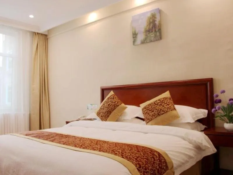 Bed in GreenTree Inn ShanDong JiNing ZouCheng ChangPingShan Road ChangPing Garden Express Hotel