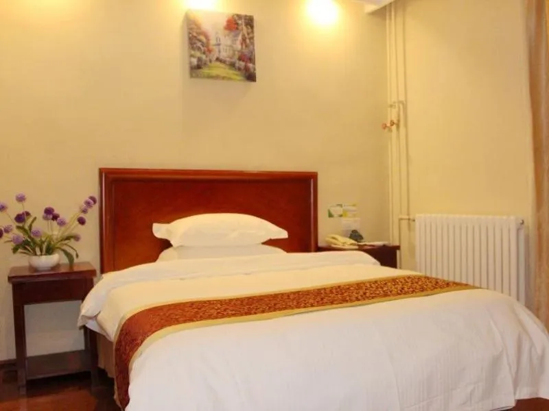 Bed in GreenTree Inn ShanDong JiNing ZouCheng ChangPingShan Road ChangPing Garden Express Hotel