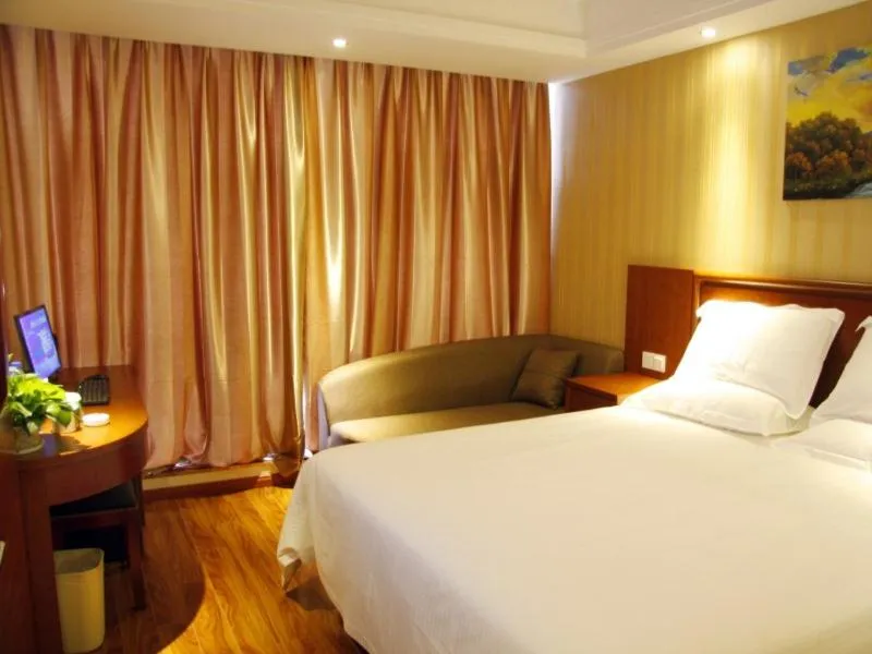 Bed in GreenTree Inn Anhui Chuzhou World Trade Plaza Longpan Express Hotel