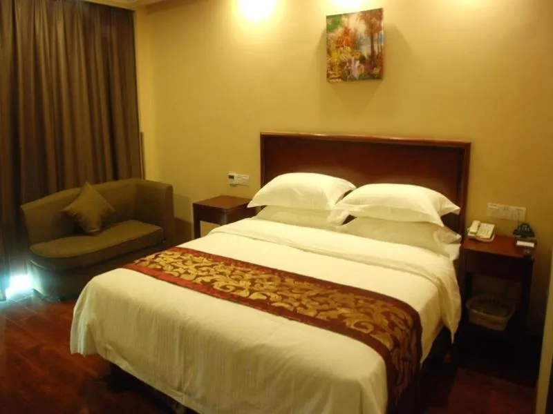 Bed in GreenTree Inn FengTai ZhongShan North Road Express Hotel