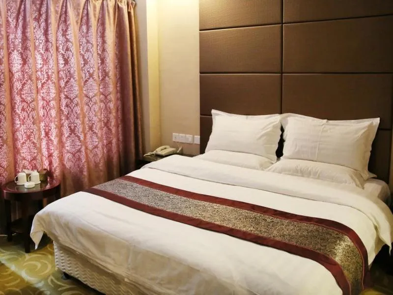 Bed in GreenTree Inn ShanDong RiZhao ShanHaiTian Holiday Resort Business Hotel