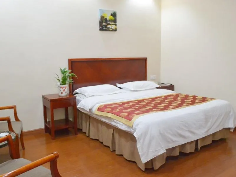 Bed in GreenTree Inn ShanDong LaiWu West LaiWu Road Express Hotel