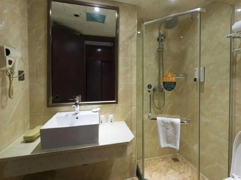 GreenTree Inn Jiangxi Yingtan Railway Station Square Business Hotel