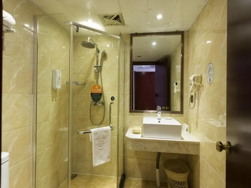 GreenTree Inn Jiangxi Yingtan Railway Station Square Business Hotel