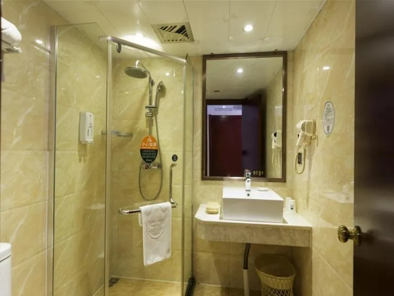 GreenTree Inn Jiangxi Yingtan Railway Station Square Business Hotel