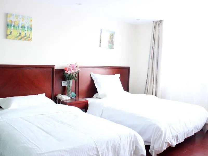 Bed in GreenTree Inn Jiangxi Yingtan Railway Station Square Business Hotel