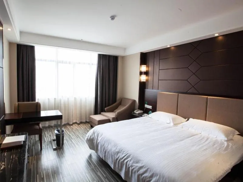 GreenTree Inn Jiangxi Yingtan Jiaotong Road Central Square Business Hotel