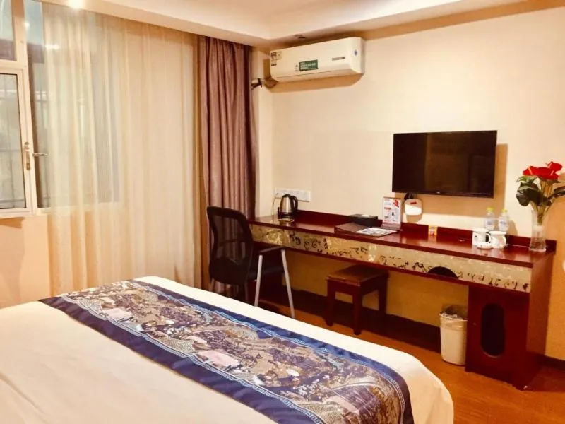 Bed in GreenTree Inn Guangxi Yulin Jincheng Commercial Building Shell Hotel