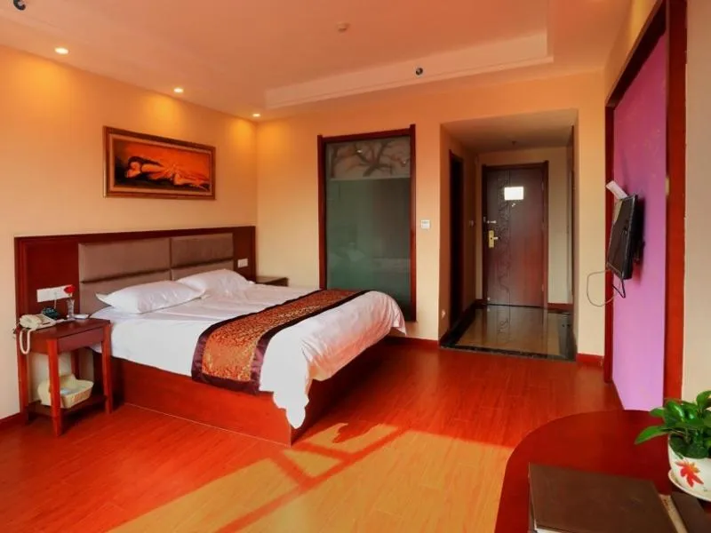 Bed in GreenTree Inn JiangXi JiuJiang Railway Station Front HongXiang Business Hotel